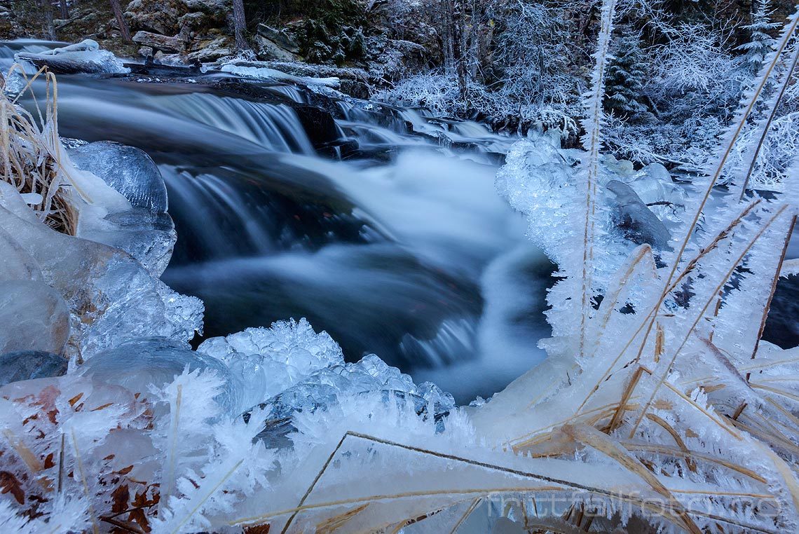 Isformasjoner ved Tjåga nær Gransherad, Notodden, Telemark.<br>Bildenr 20131123-293.