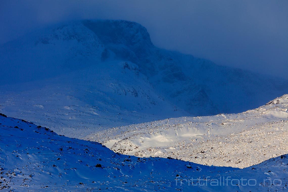 Fra Valdresflya mot Tjønnholsoksle i Jotunheimen, Øystre Slidre, Innlandet.<br>Bildenr 20101107-115.