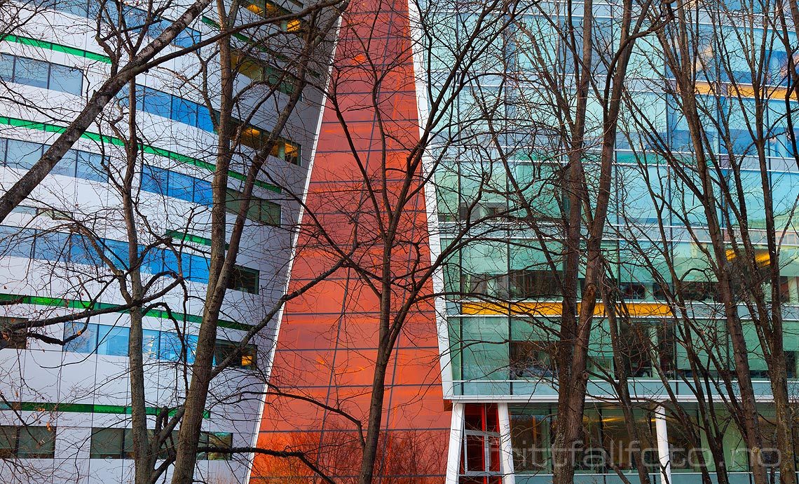 Moderne arkitektur i Akerselva Atrium, Oslo.<br>Bildenr 20120221-008.