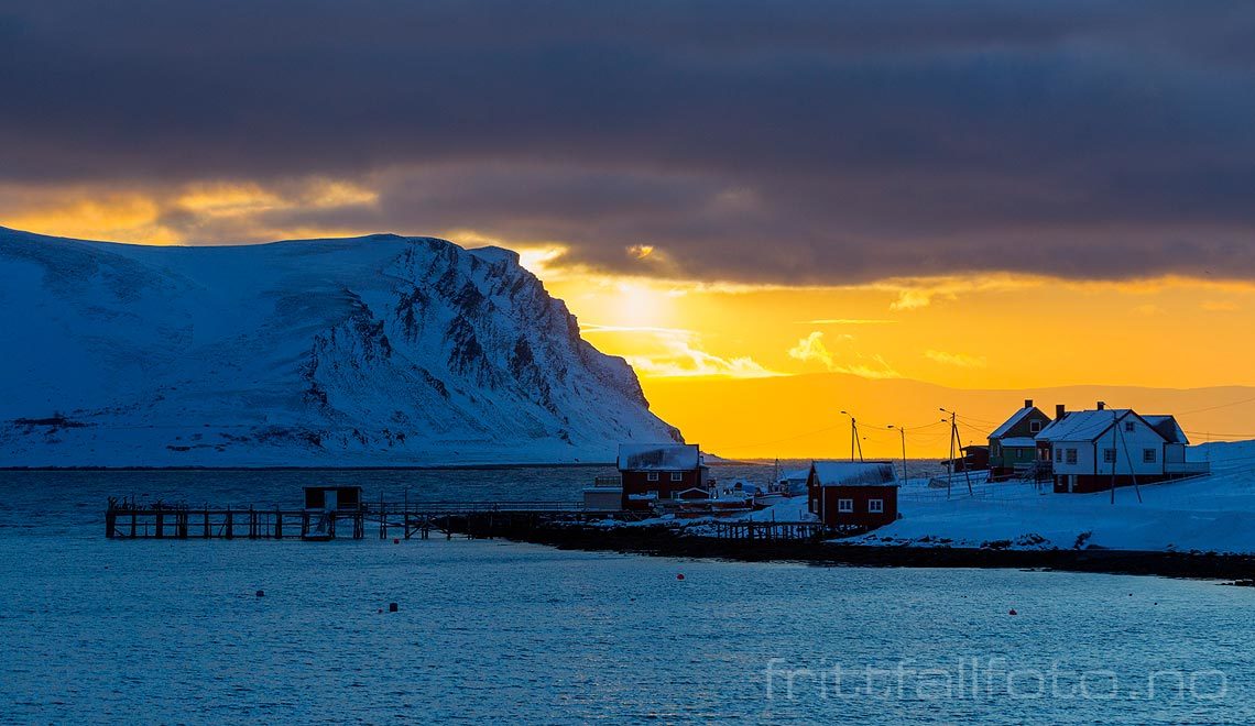 Vinterlys på Magerøya, Nordkapp, Finnmark.<br>Bildenr 20180212-0274.