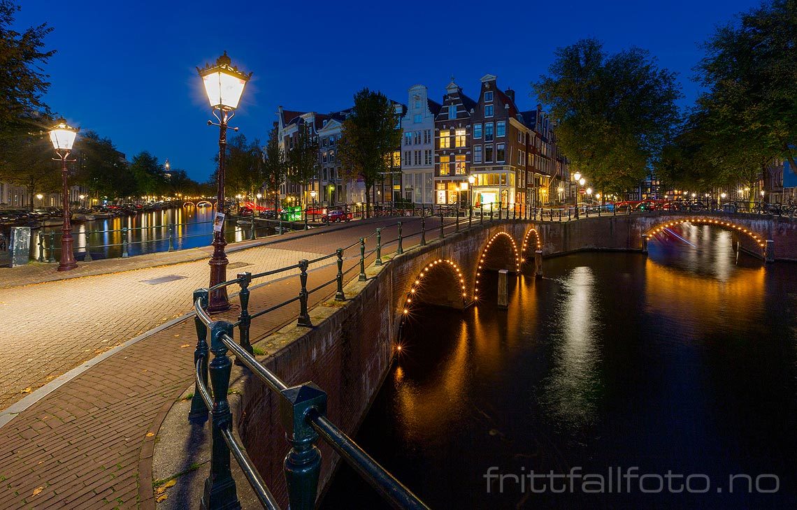 Kveld ved Keizersgracht i Amsterdam, Nederland.<br>Bildenr 20181005-148.