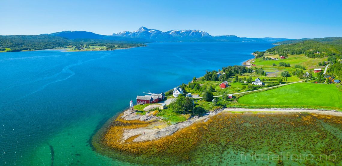 Nordbyneset er et gammelt handelssted   ved Malangen, Balsfjord, Troms.<br>Bildenr 20190728-228-229.