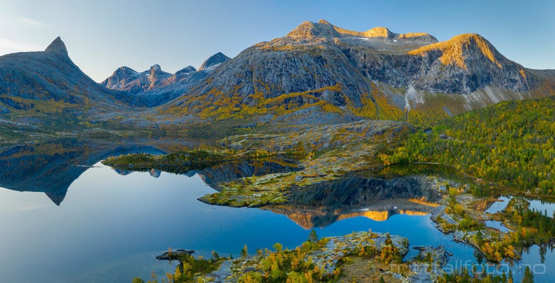 Morgen i Åselidalen, Bodø, Nordland.<br>Bildenr 20190927-139-140.