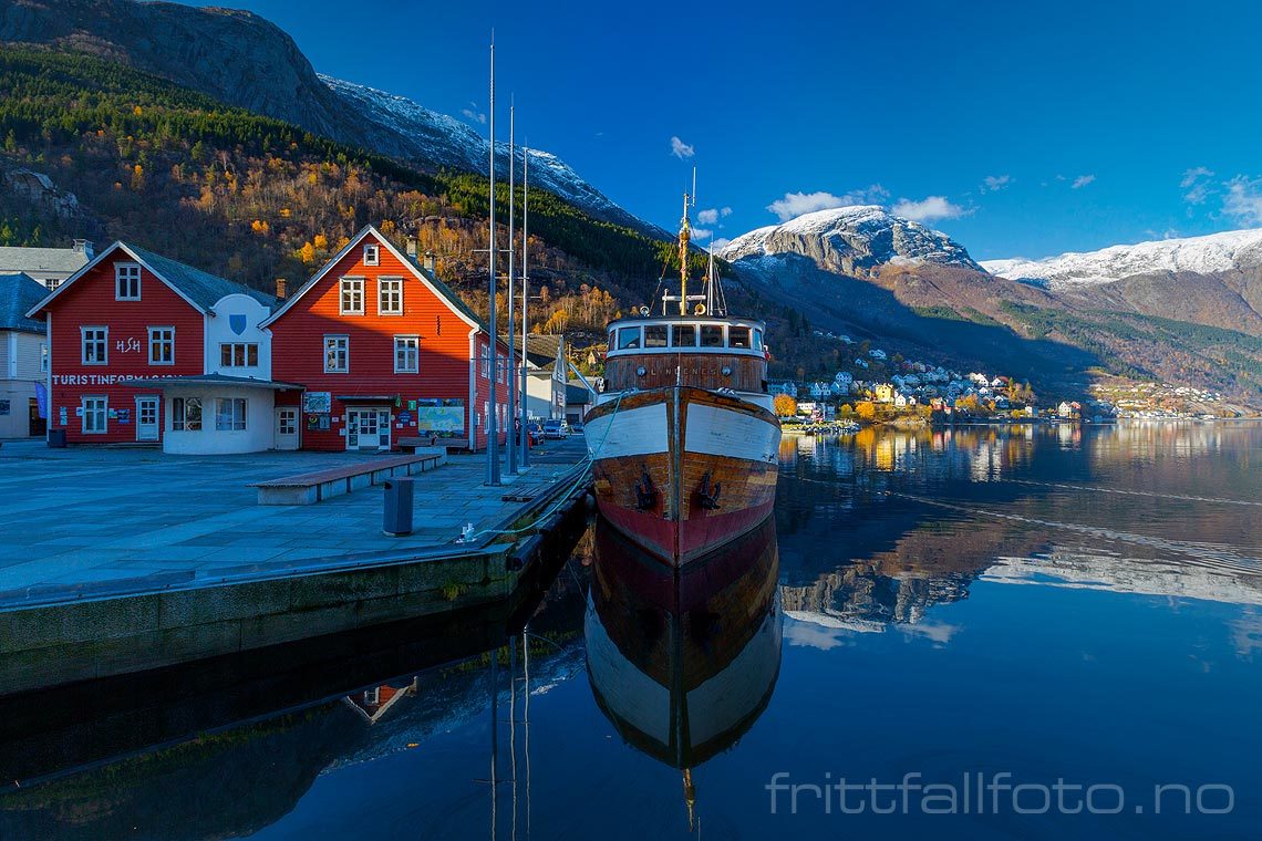 Senhøst i Odda ved Sørfjorden, Ullensvang, Vestland.<br>Bildenr 20161102-372.