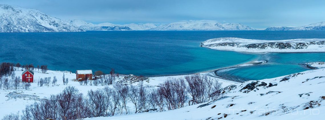 På Isnestoften ved Altafjorden, Alta, Finnmark.<br>Bildenr 20180210-277-278.