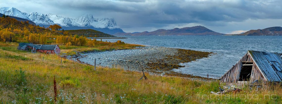 En småruskete ettermiddag ved Nordstraumen, Kvænangen, Troms.<br>Bildenr 20190923-0947-0949.