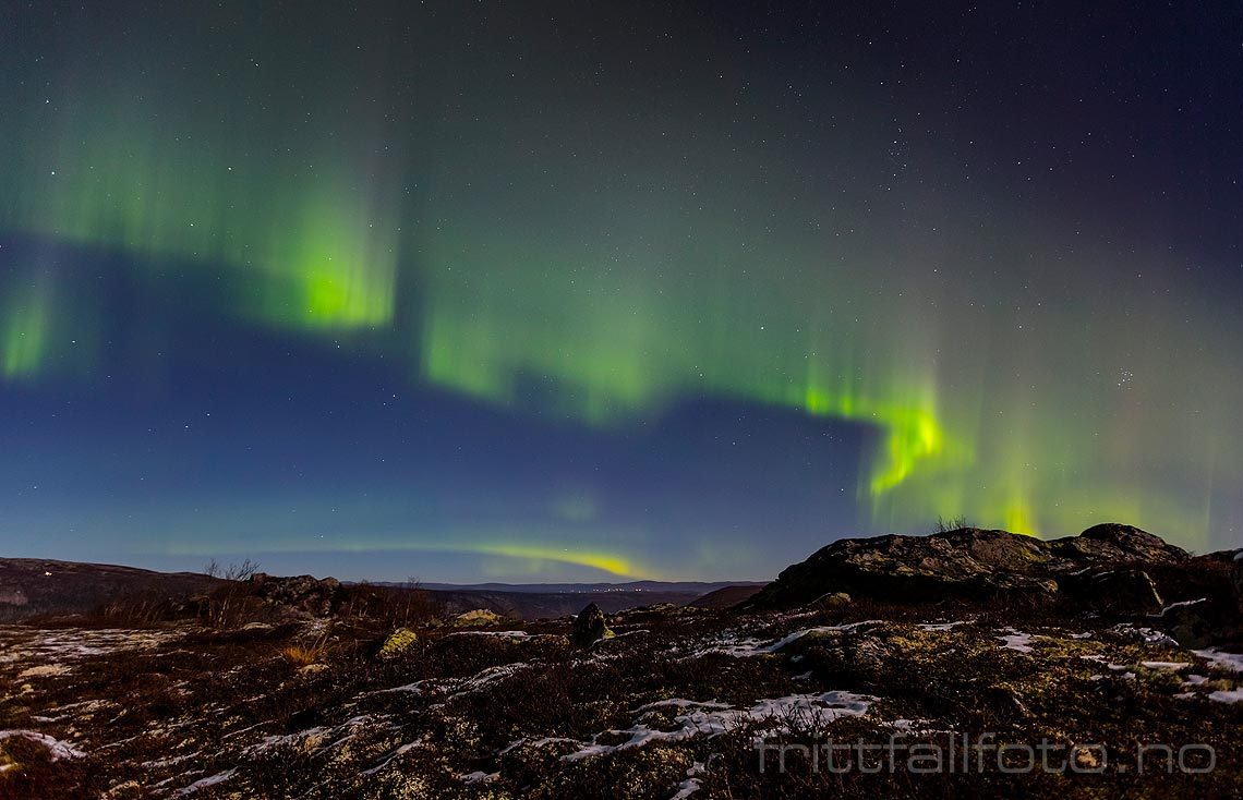 Nordlys nær Gaustablikk, Tinn, Telemark.<br>Bildenr 20161013-030.