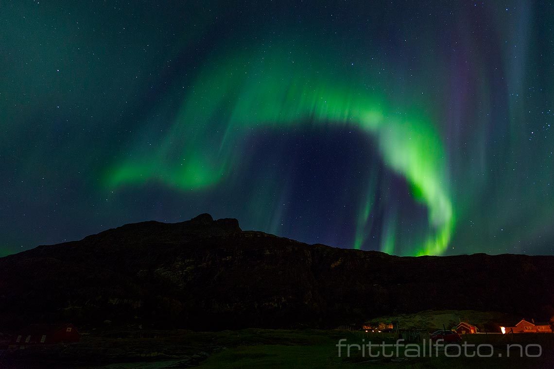 Nordlys ved Mjelle, Bodø, Nordland.<br>Bildenr 20161026-017.