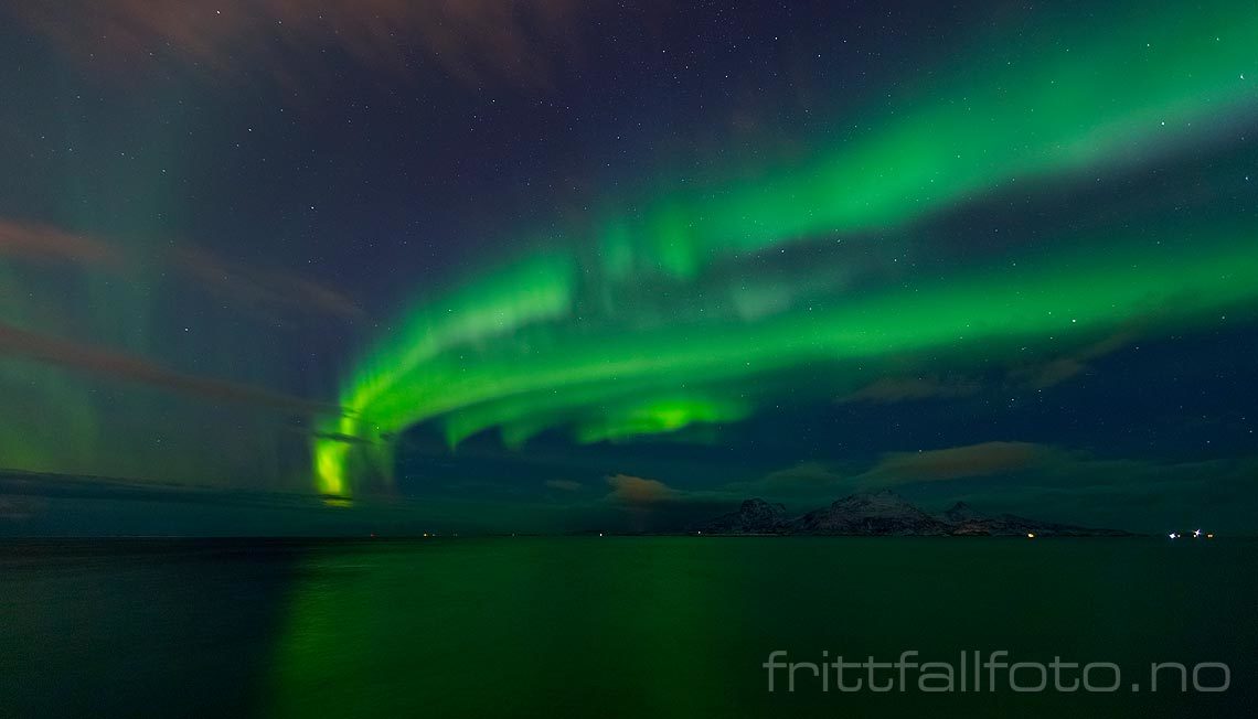 Nordlys over Landegodefjorden, Bodø, Nordland.<br>Bildenr 20170104-213.