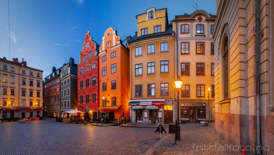 Morgen ved Stortorget i Gamla Stan, Stockholm, Sverige.<br>Bildenr 20211106-026-027.