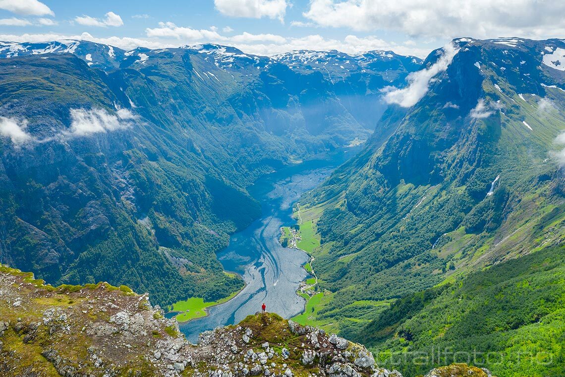 Spektakulære Nærøyfjorden, Aurland, Vestland.<br>Bildenr 20220721-243.