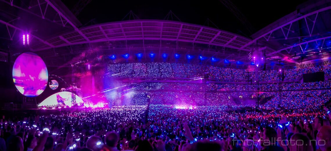 Coldplay på Wembley Stadium, London.<br>Bildenr 20220820-246-252.