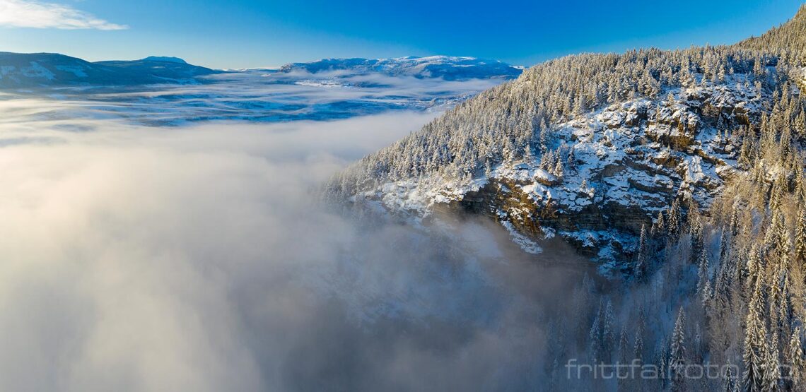 Vinterstemning nær Vinstra, Gudbrandsdalen, Nord-Fron, Innlandet.<br>Bildenr 20230116-023-024.